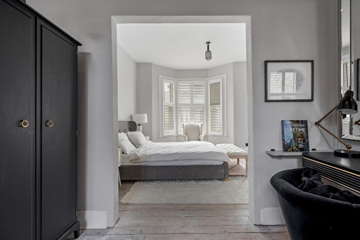 5 Bedroom Terraced House For Sale In Ingersoll Road, London, W12