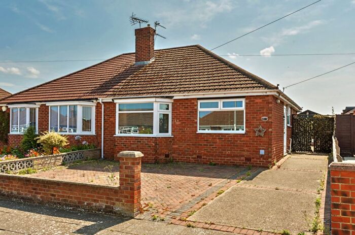 2 Bedroom Semi-Detached Bungalow For Sale In The Ridgeway, Grimsby, DN34