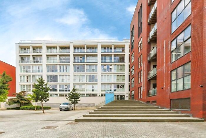 1 Bedroom Apartment To Rent In Airpoint - Bedminster, BS3