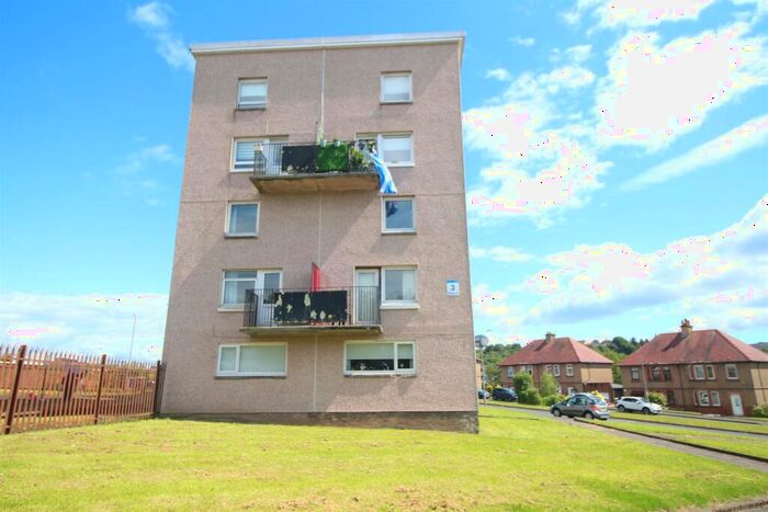 2 Bedroom Maisonette To Rent In Kingsway, Gourock, PA19