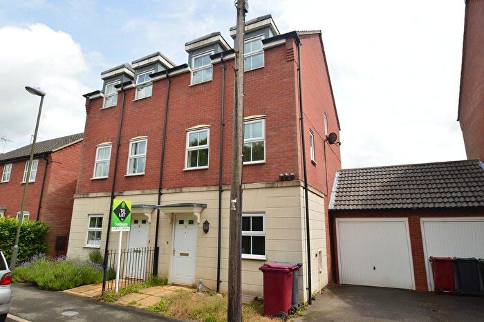 3 Bedroom Semi-Detached House To Rent In Bathurst Terrace, Langwith, Mansfield, Derbyshire, NG20