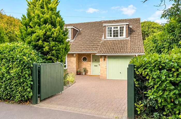 3 Bedroom Chalet For Sale In Lyon Avenue, New Milton, BH25