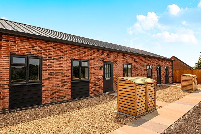 2 Bedroom Barn Conversion For Sale In Capps Lane, Heywood, Westbury, BA13