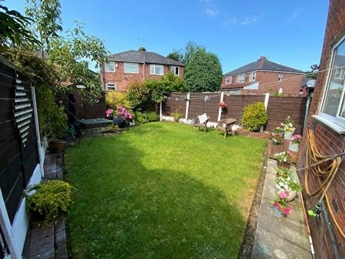 3 Bedroom Semi-Detached House For Sale In Waverley Crescent, Droylsden, Manchester, M43