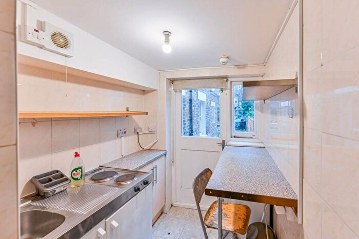 Studio To Rent In Highbury, Highbury, London, N7