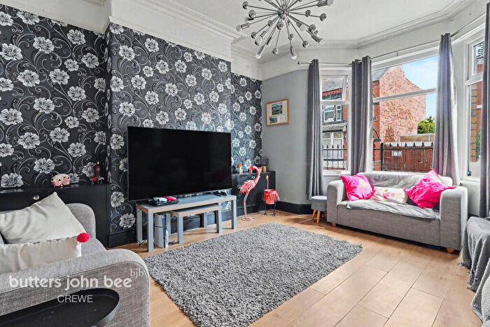 5 Bedroom Terraced House For Sale In Walthall Street, Crewe, CW2