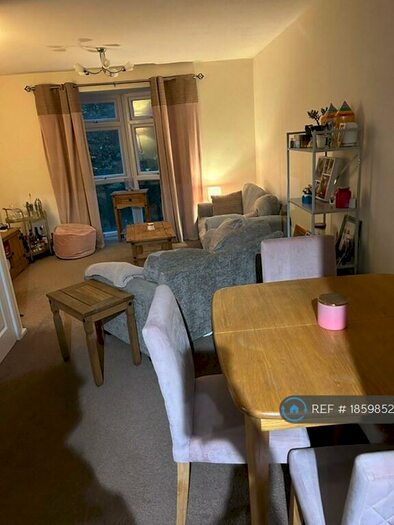 2 Bedroom Flat To Rent In Brantham, Manningtree, CO11