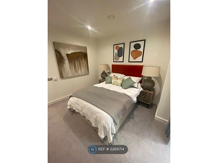 2 Bedroom Flat To Rent In Lotus House, London, E14