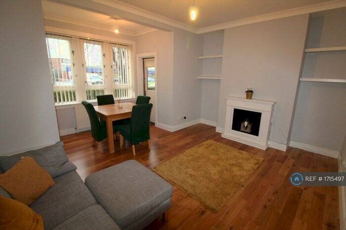 3 Bedroom Flat To Rent In Great Western Road, Glasgow, G13