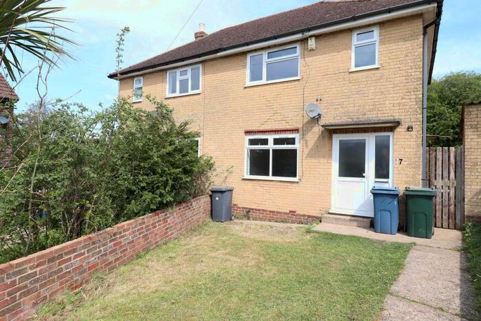2 Bedroom Semi-Detached House To Rent In Laburnum Road, High Wycombe, HP12