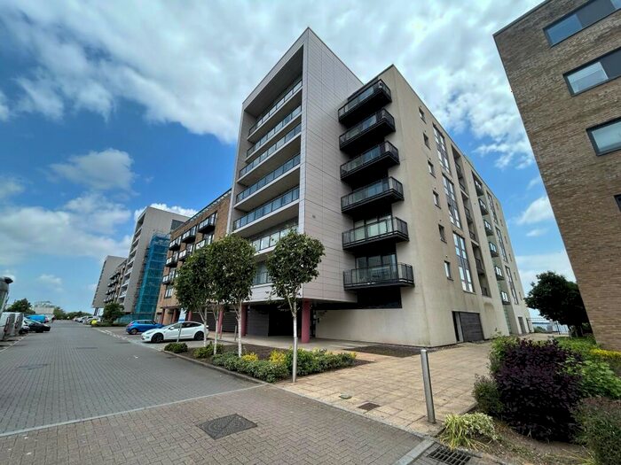 2 Bedroom Apartment To Rent In Caldey Island House, Cardiff, CF11