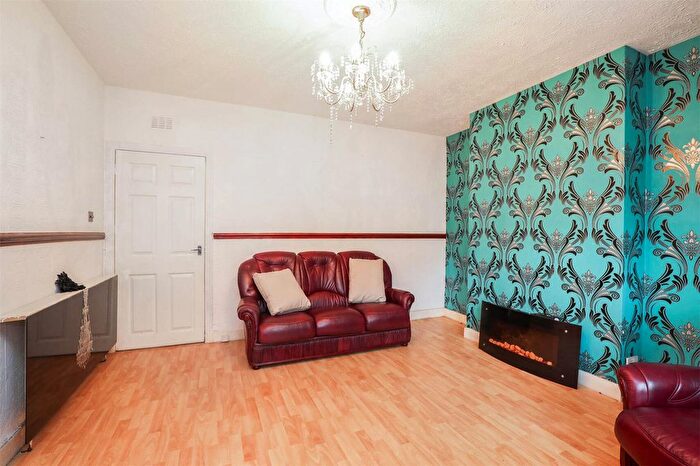 1 Bedroom Flat For Sale In Main Street, Rutherglen, Glasgow, South Lanarkshire, G73