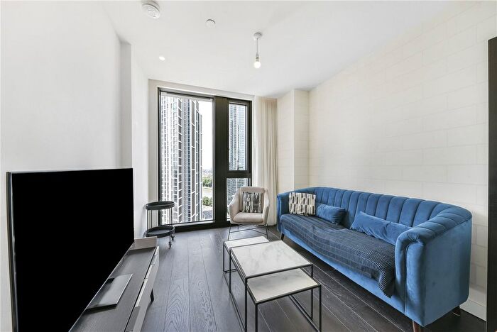 2 Bedroom Flat To Rent In Bondway, London, SW8