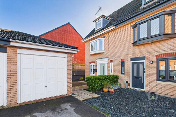 3 Bedroom Semi Detached House For Sale In Thurston Drive, Kettering, Northamptonshire, NN15