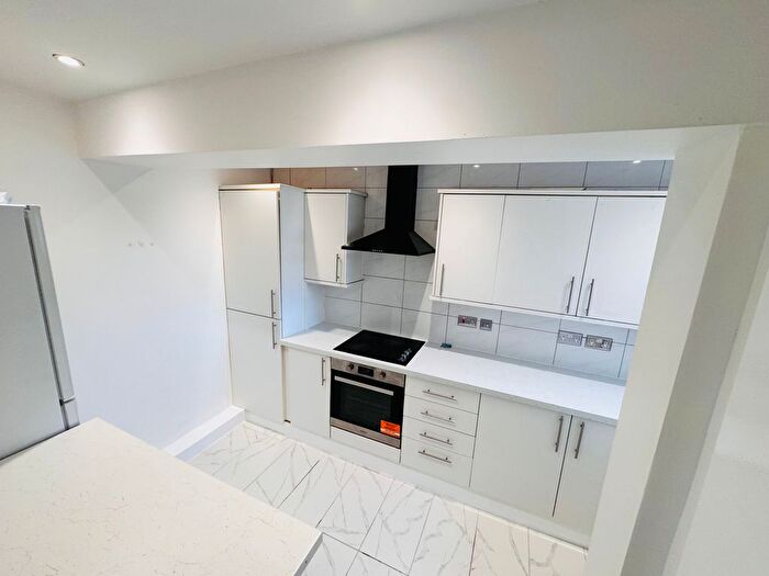 2 Bedroom Flat To Rent In Weston Drive, Stanmore, HA7