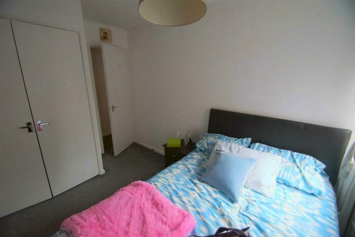 1 Bedroom Flat To Rent In Chantrell Court, Leeds City Centre, Leeds, LS2