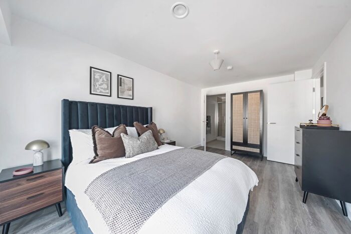 2 Bedroom Flat To Rent In Church Street, Eccles, Manchester, M30