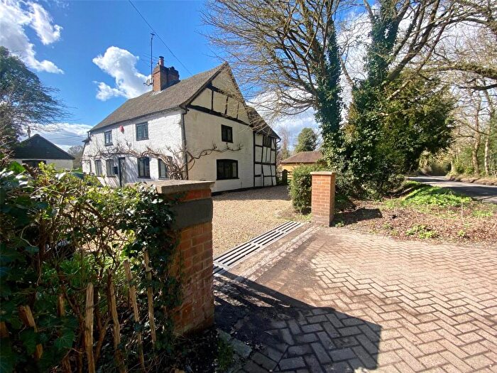 4 Bedroom Detached House To Rent In Bunglers Hill Road, Farley Hill, Reading, Berkshire, RG7