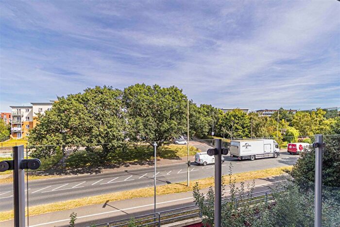 2 Bedroom Flat To Rent In Manor Way, Borehamwood, WD6