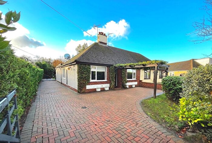 3 Bedroom Semi-detached Bungalow For Sale In Clenchwarton, King's Lynn, Norfolk, PE34