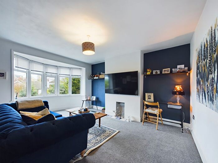 2 Bedroom Flat To Rent In Avoca Avenue, Torquay, TQ1