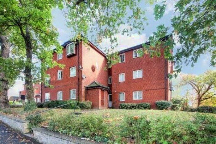 2 Bedroom Flat To Rent In Deans Gate Close, London, SE23