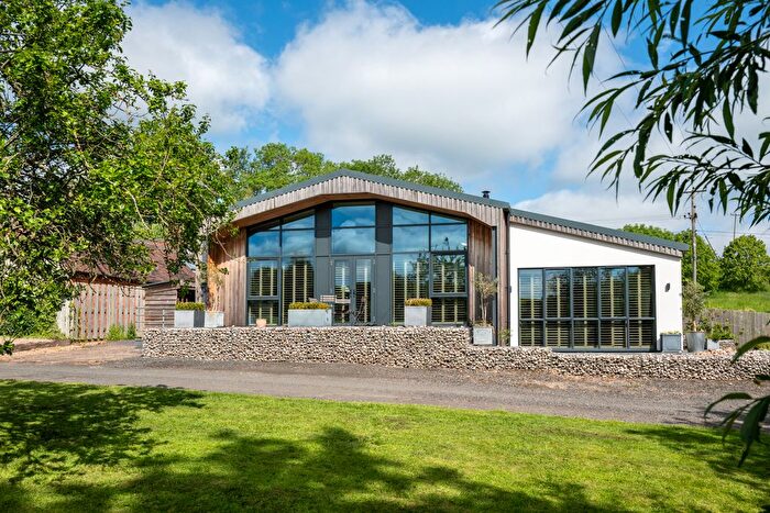 4 Bedroom Bungalow For Sale In Hanbury, Bromsgrove, Worcestershire, B60