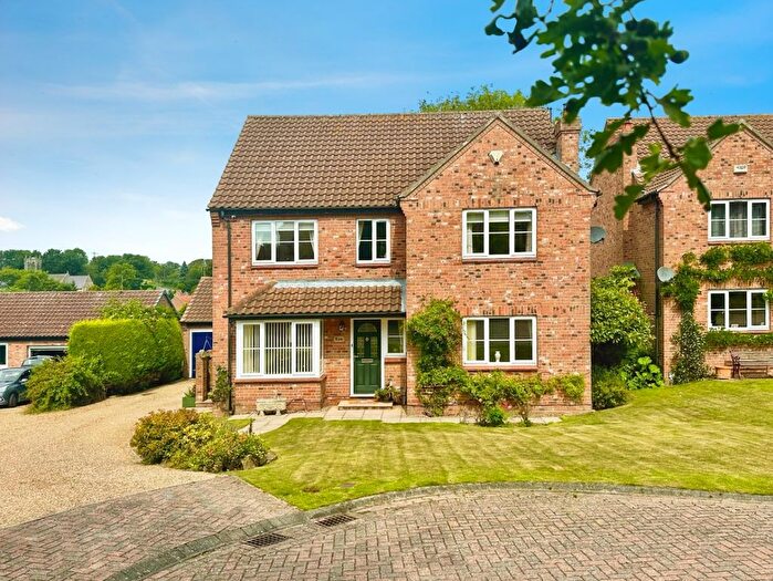 4 Bedroom Detached House For Sale In Wold Rise, Sancton, York, YO43
