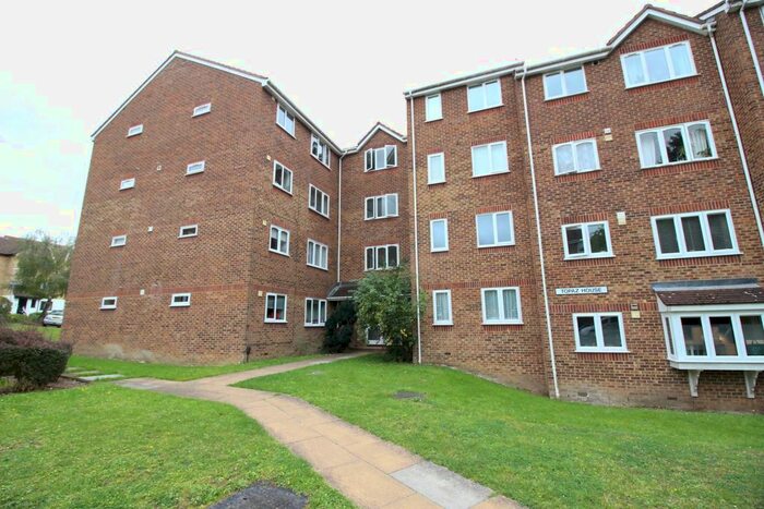 1 Bedroom Flat To Rent In Percy Gardens, Worcester Park, KT4