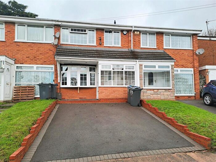 3 Bedroom Terraced House For Sale In Westacre Gardens, Stetchford, Birmingham, B33