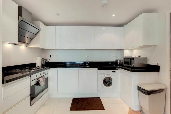 2 Bedroom Flat To Rent In Pinner Road, Harrow, HA1