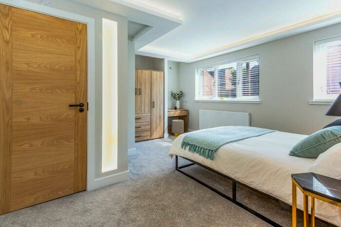 1 Bedroom Flat To Rent In Derby Road, Nottingham, Nottinghamshire, NG7