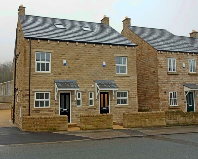4 Bedroom Town House To Rent In Leeds Road, Otley, Leeds, LS21