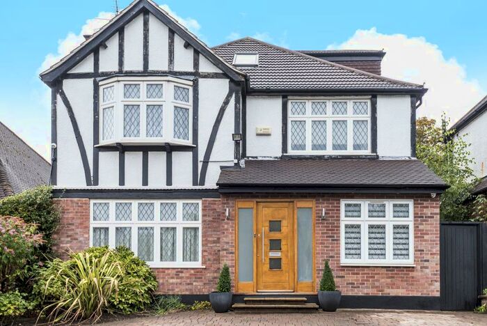 5 Bedroom Detached House To Rent In Stanmore, Harrow, HA7