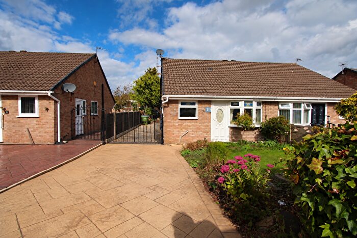 2 Bedroom Semi-Detached Bungalow For Sale In Raithby Drive, Wigan, WN3