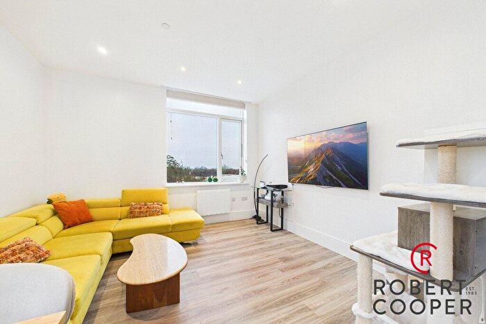 1 Bedroom Apartment For Sale In Field End Road, Eastcote, HA4