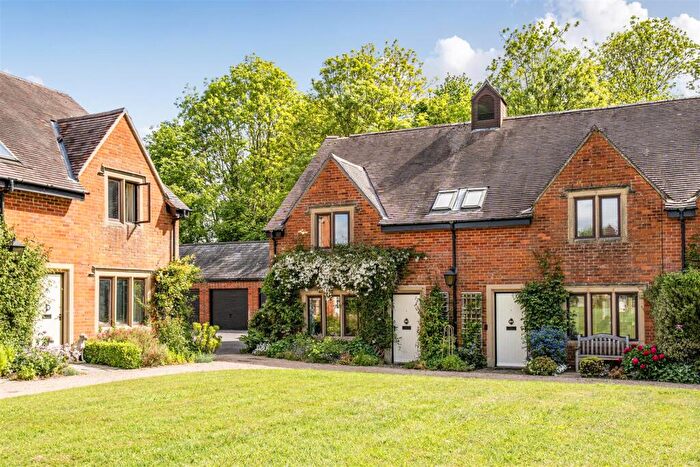 2 Bedroom Retirement Property For Sale In Swan Road, Pewsey, SN9
