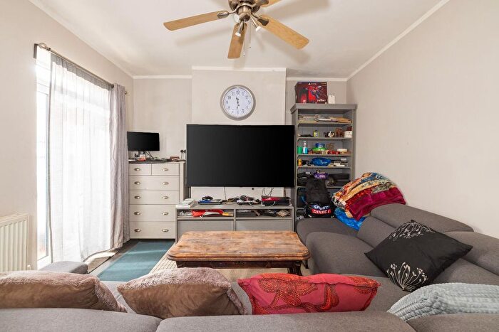 3 Bedroom Terraced House For Sale In York Road, Easton, BS5