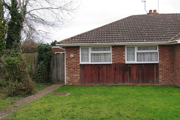 4 Bedroom Semi Detached Bungalow For Sale In Streetfield, Herne Bay, CT6