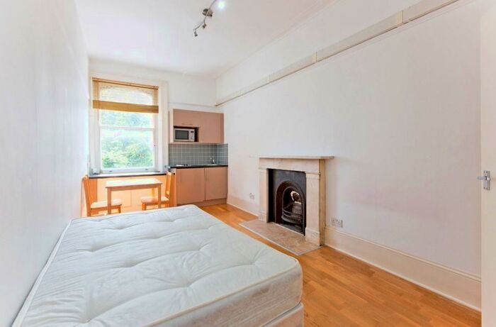 Studio To Rent In Belsize Avenue, Belsize Park, NW3