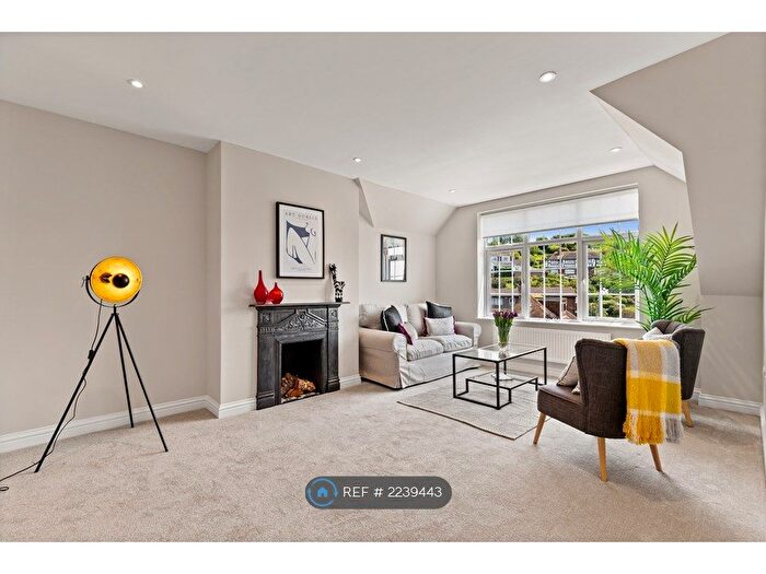 2 Bedroom Flat To Rent In Sandgate Hill, Sandgate, Folkestone, CT20