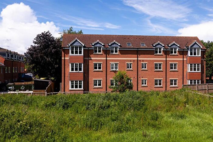 2 Bedroom Apartment For Sale In Church Fenton, LS24