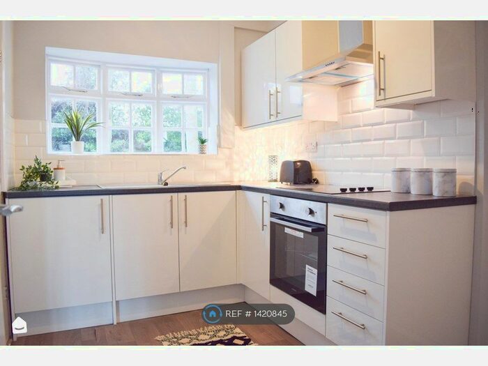 2 Bedroom Semi-Detached House To Rent In Almond Road, Doncaster, DN4