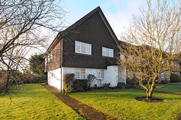 2 Bedroom Apartment To Rent In Amersham, Buckinghamshire, HP6