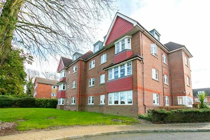 2 Bedroom Flat To Rent In Rickmansworth Road, Watford, WD18