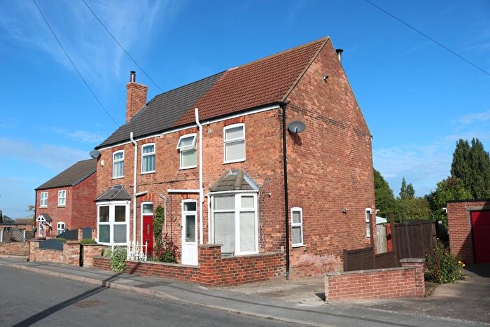 3 Bedroom Semi-Detached House For Sale In Cross Slack, Crowle, DN17