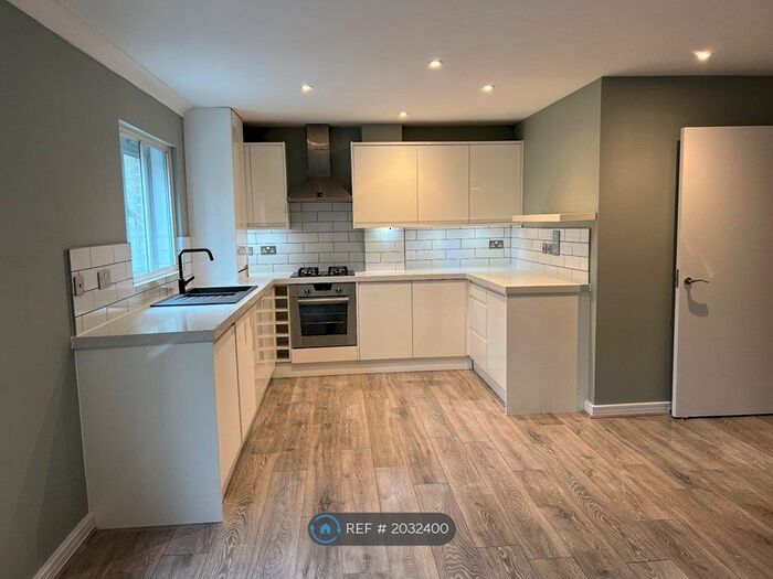 2 Bedroom Flat To Rent In London Road, St. Albans, AL1