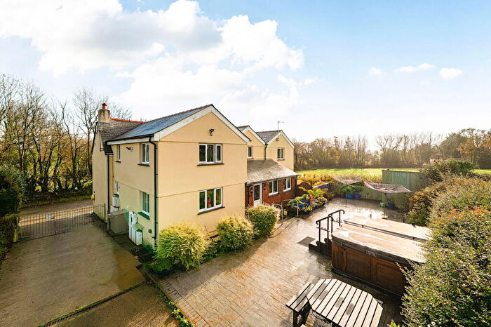 6 Bedroom Detached House For Sale In Clubworthy, Launceston, PL15