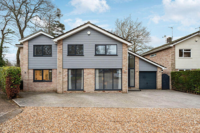 4 Bedroom Detached House For Sale In Whitchurch Avenue, Broadstone, BH18