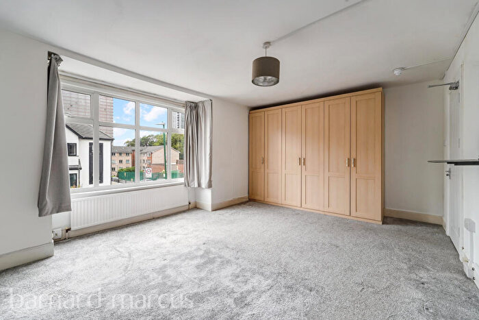 Apartment To Rent In Langley Park Road, Sutton, SM2